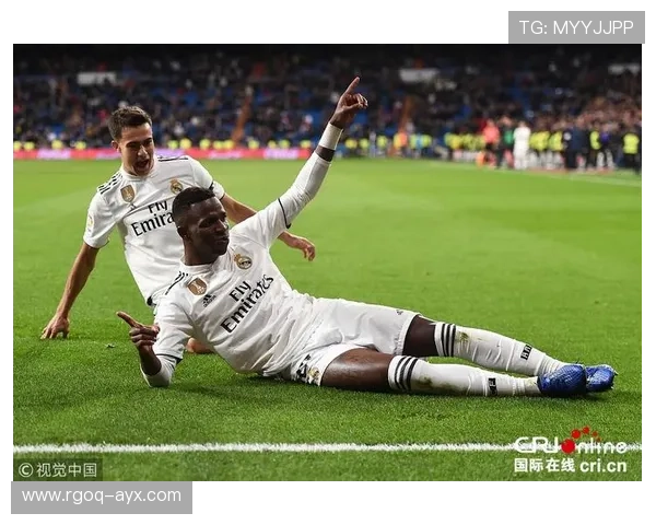 维尼修斯点球稳如泰山，关键一击助球队逆转取胜