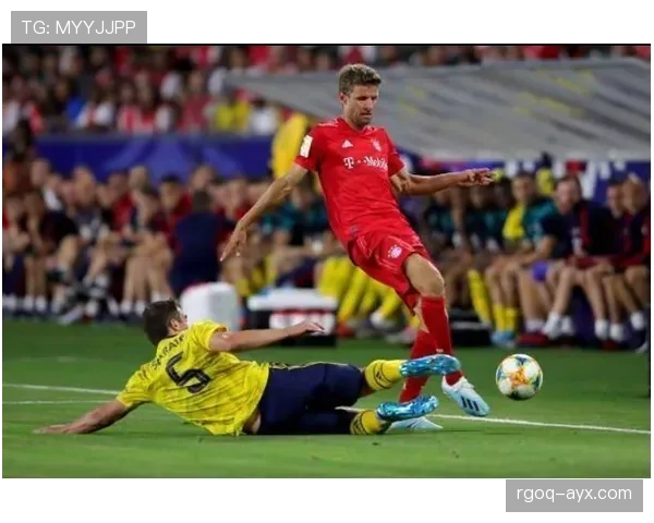 诺伊尔赛场表现亮眼,助球队逆转取胜 诺伊尔赛场表现亮眼,助球队逆转取胜