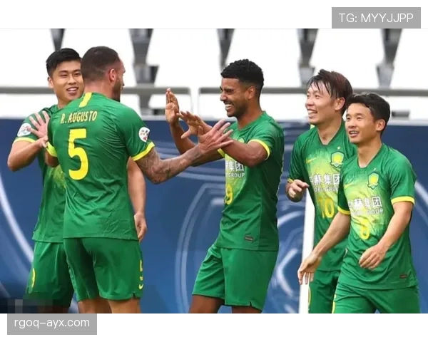 霍伊别尔攻防俱佳，稳坐球队中场核心位置