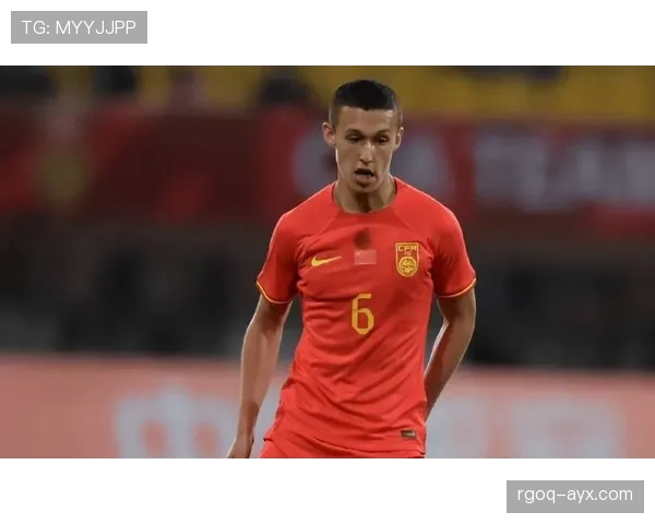 穆西亚拉展现惊人传球视野与精准技术，引领球队攻势引关注